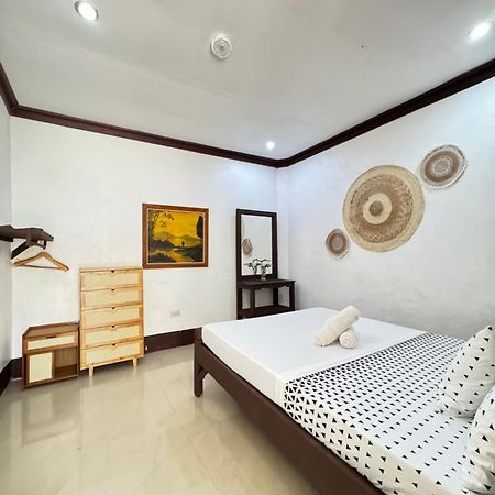 Aquaholik Traveler'S Lodge El Nido Exterior foto