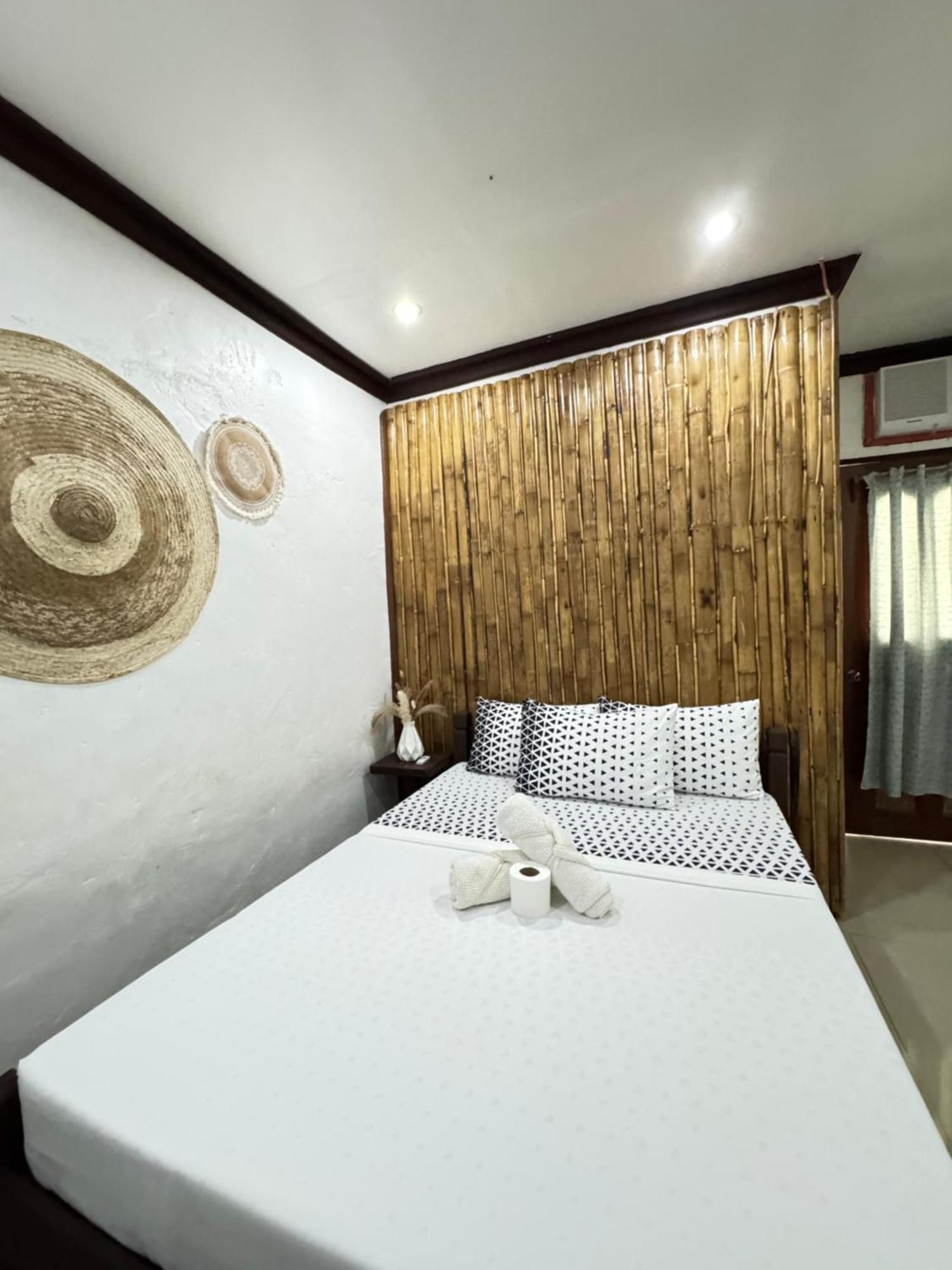 Aquaholik Traveler'S Lodge El Nido Exterior foto